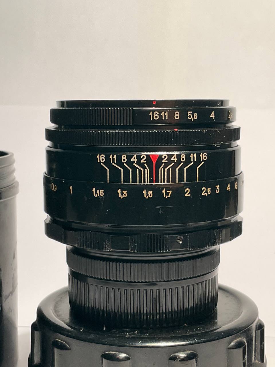 Early Helios-44 58mm f/2 | M42 Swirly Bokeh Prime [Tested]