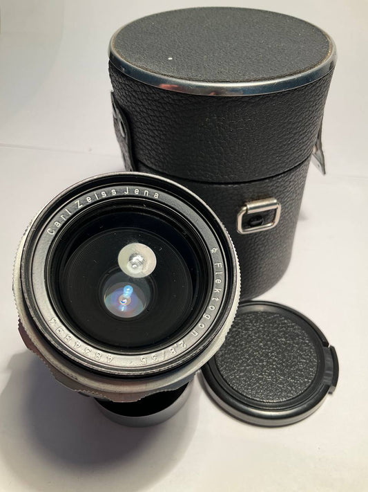 Carl Zeiss Jena Flektogon 35mm f/2.8 "Zebra" | Praktina Mount + M39 Adapter [Tested]